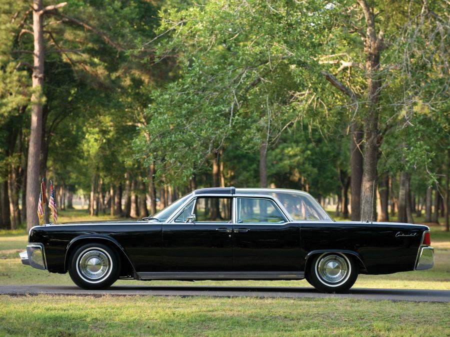  Lincoln Continental Bubbletop Kennedy Limousine 1962 года  (фото 15 из 26)